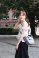 Betty Grey szara średnia torebka skóra naturalna ręcznie szyta w Polsce zamykana na suwak